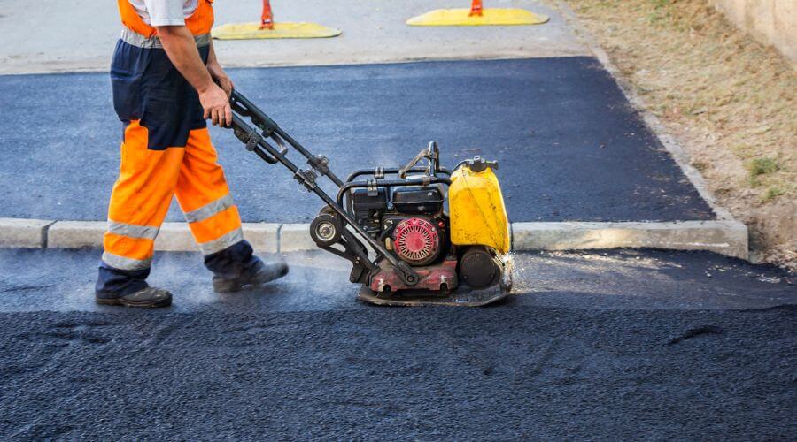 Professional gutter cleaning in Geismar, LA